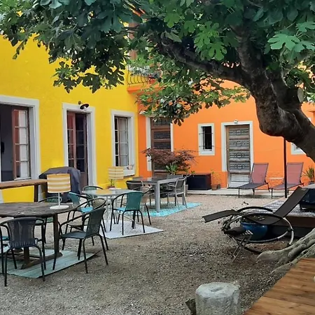 Bed & Breakfast Le 9 De Cour, Caouette
